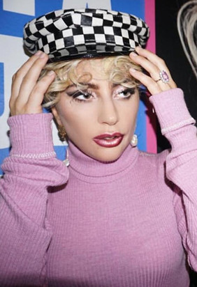 LADY GAGA