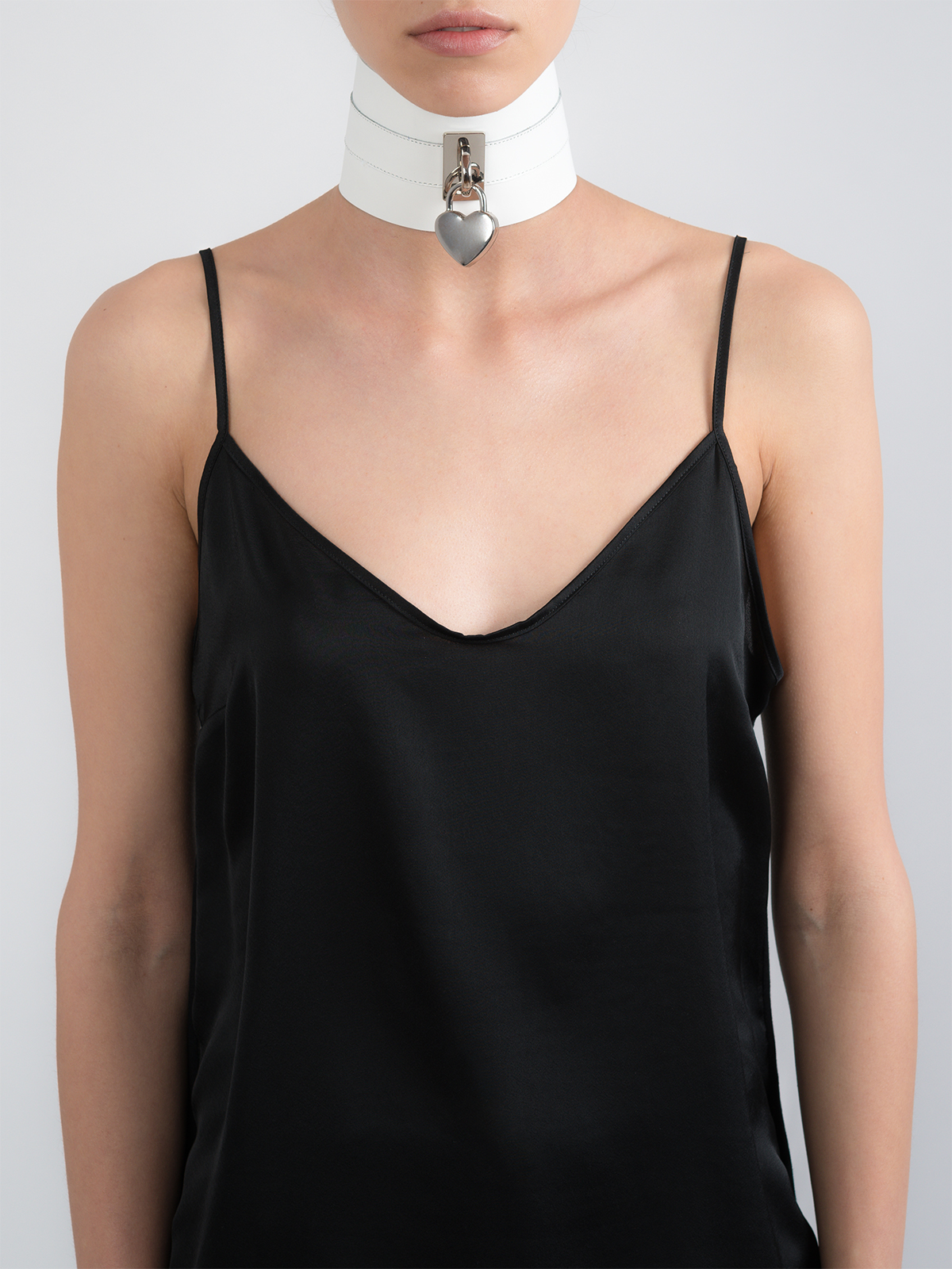 LOVE CHOKER